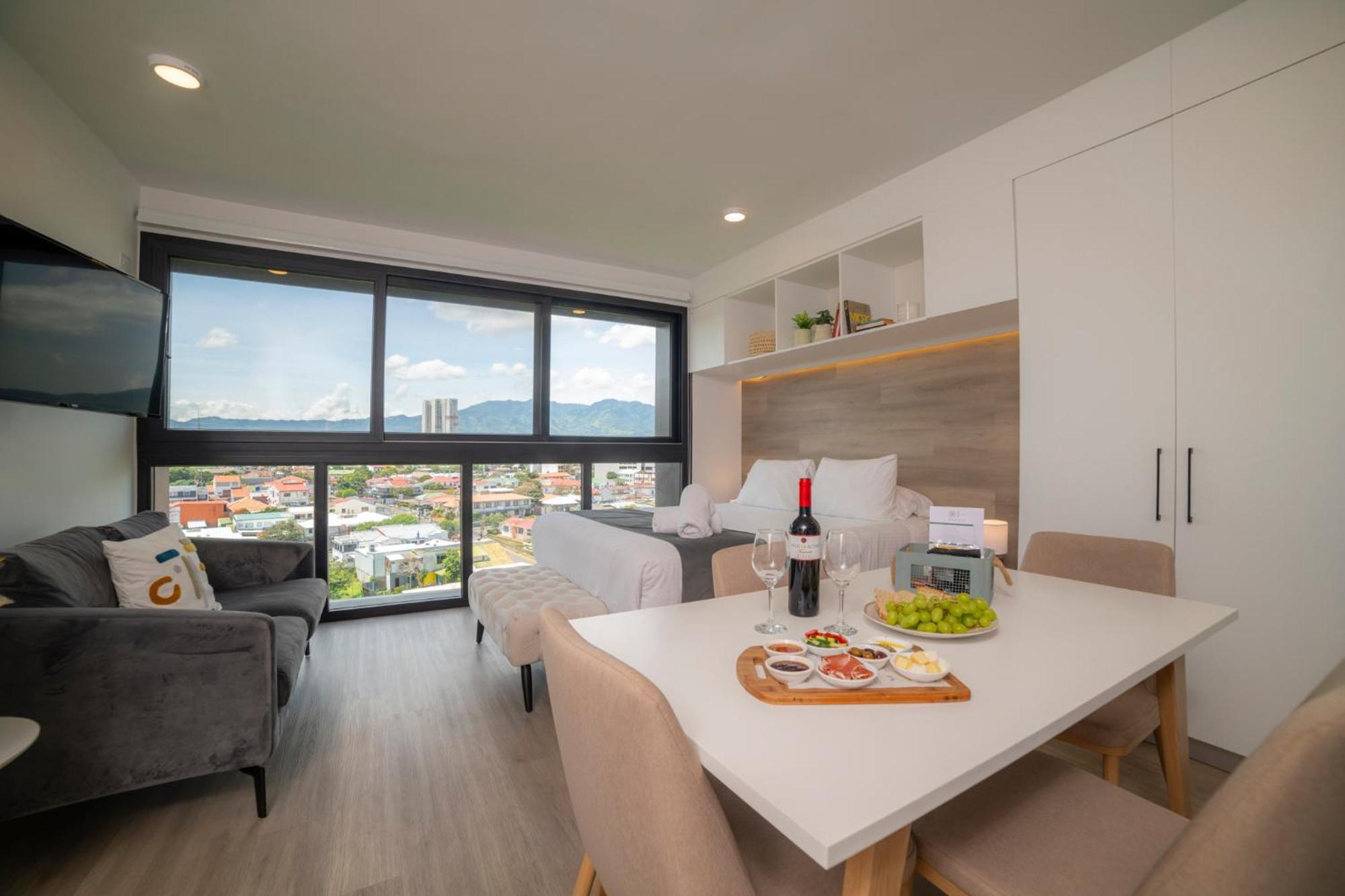 Bee Suites San Jose - Escalante Экстерьер фото
