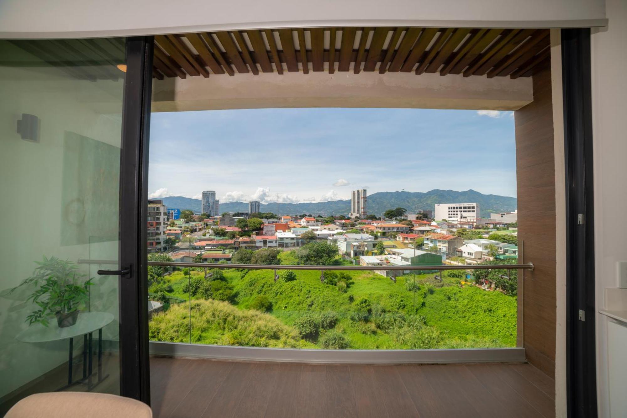Bee Suites San Jose - Escalante Экстерьер фото