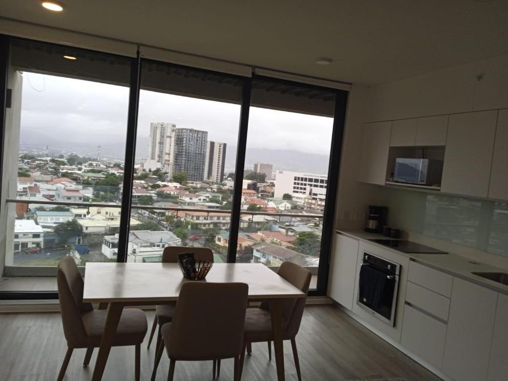 Bee Suites San Jose - Escalante Экстерьер фото