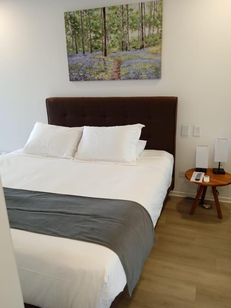 Bee Suites San Jose - Escalante Экстерьер фото